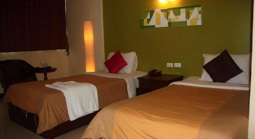 Oyo 335 Top Inn Khaosan Bangkok Bagian luar foto